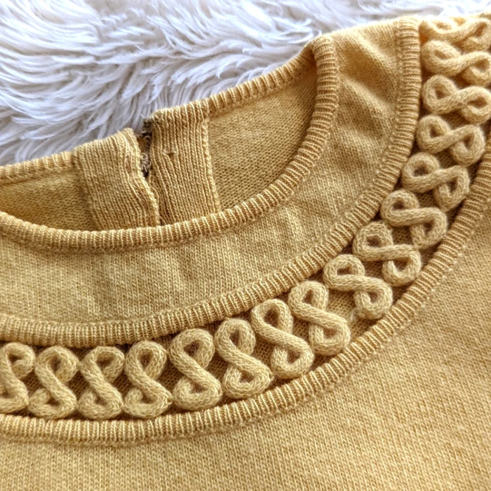 Vintage Cashmere Buttery Soft Scottish Gold Yellow Sweater - Picture 1 of 11